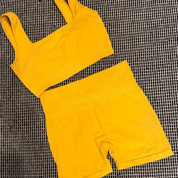 Set 🩷 - Picture 1 of 4